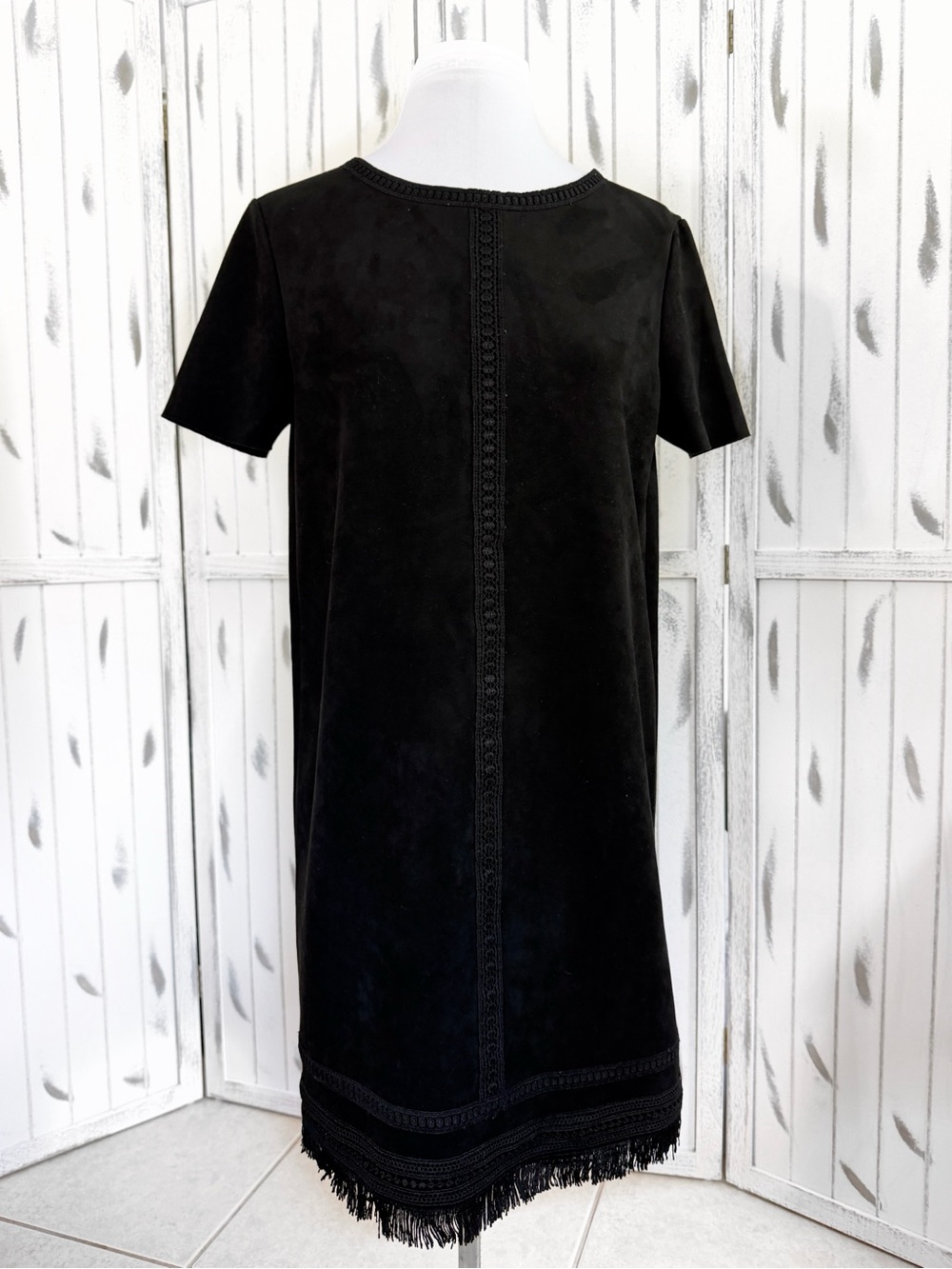 Zara Black Boho Minimal Short-Sleeve Fringe-Hem Mini Shift Dress